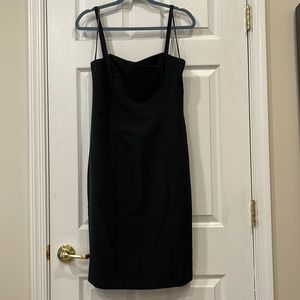 VINCE CAMUTO BLACK DRESS IN SIZE 8